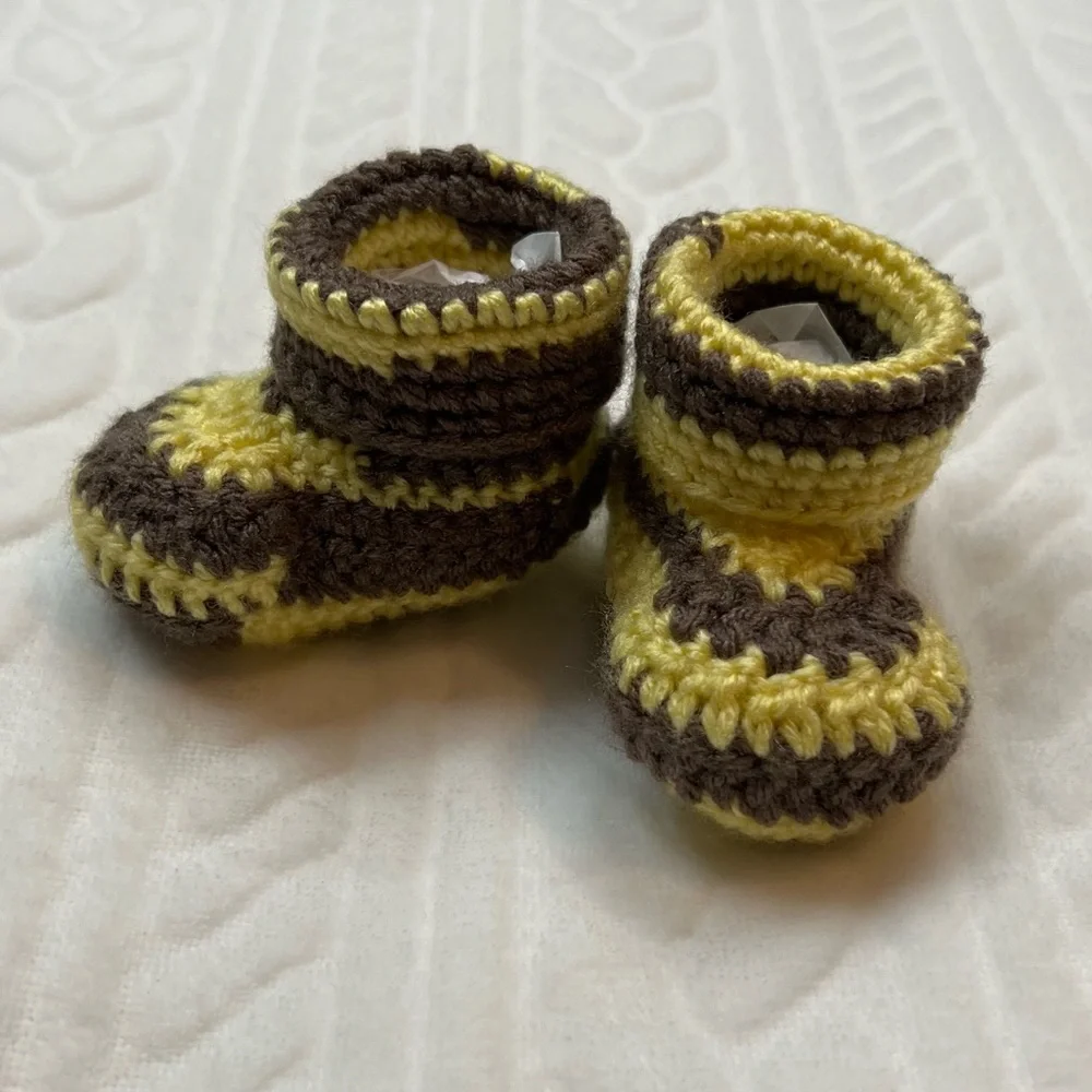 💗 ‎ *NEW* Handmade Crochet Baby Booties/Shoes/Slippers